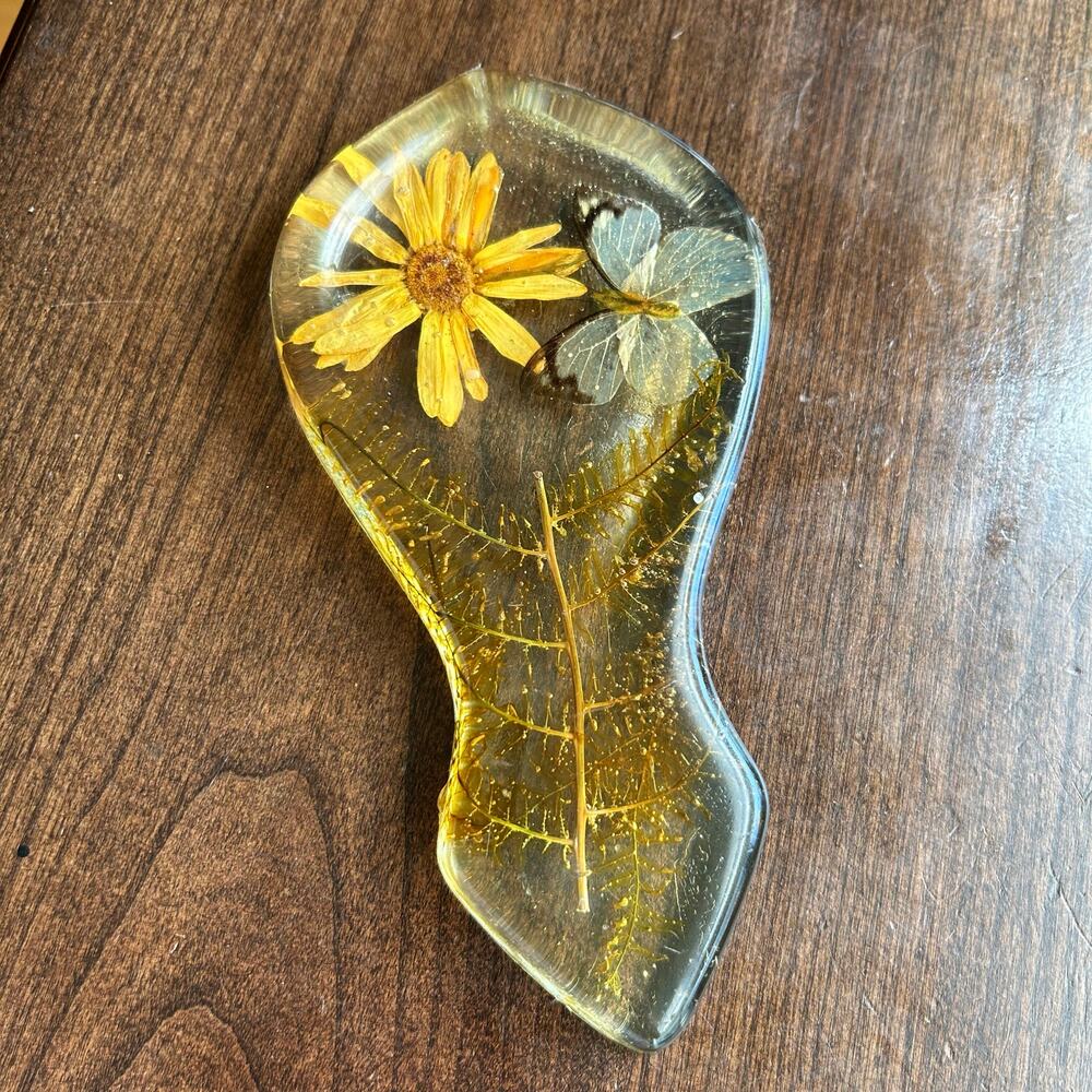 Lucite  Acrylic Resin Spoon Rest Dried Flowers Butterfly Design